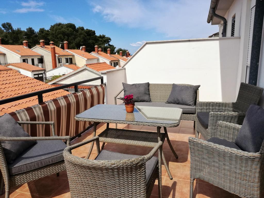 Apartments Radmila Porec Exterior photo