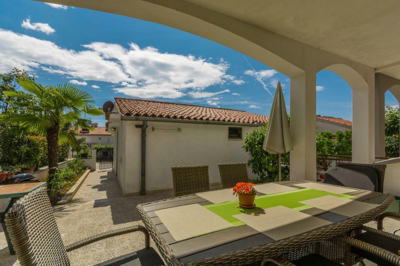 Apartments Radmila Porec Exterior photo