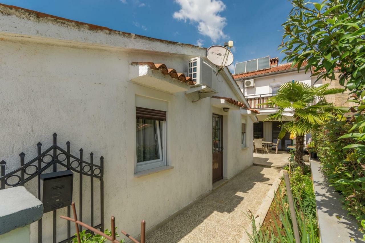 Apartments Radmila Porec Exterior photo